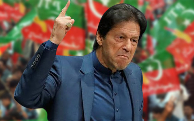 Imran-Khan-got-angry-upon-seeing-pmln-leader-in-courtroom