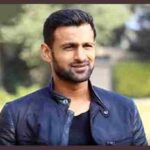 Shoaib Malik parts ways with karachi kings